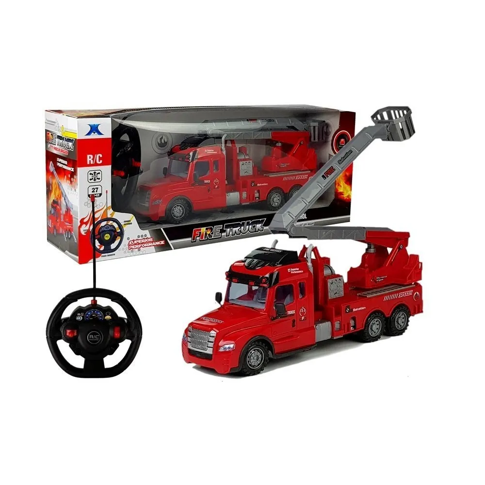 Zdalnie sterowana straż pożarna z ruchomą drabiną na białym tle