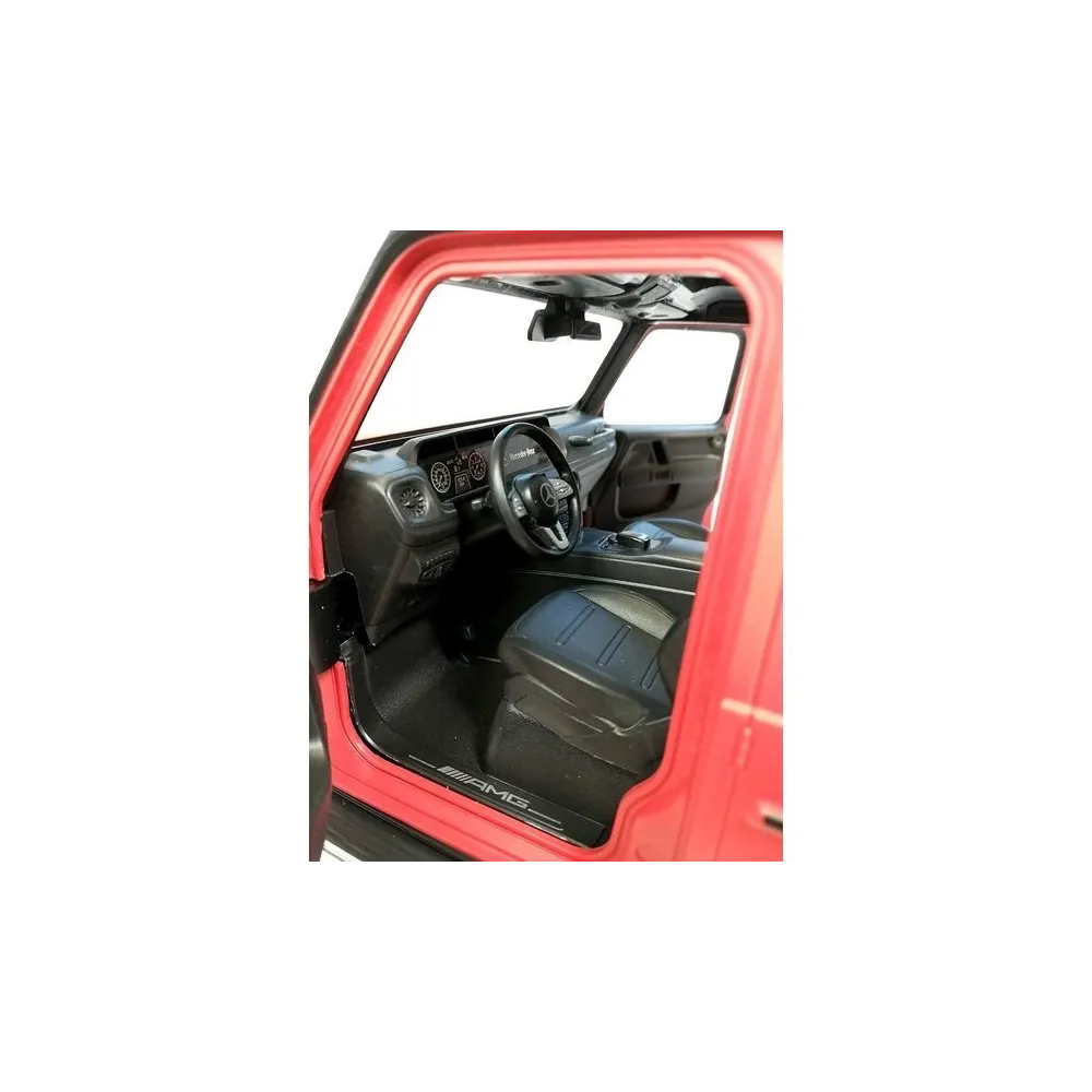 Mercedes G63 Rastar z bagażnikiem otwartym podczas prezentacji modelu