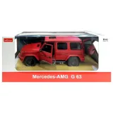 Mercedes G63 Rastar R/C w dynamicznej pozie na tle neutralnego podłoża