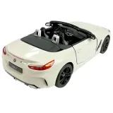 Model BMW Z4 Roadster 1:14 z otwartymi drzwiami na tle jasnej powierzchni