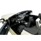 Zbliżenie na wnętrze BMW Z4 Roadster w wersji zdalnie sterowanej