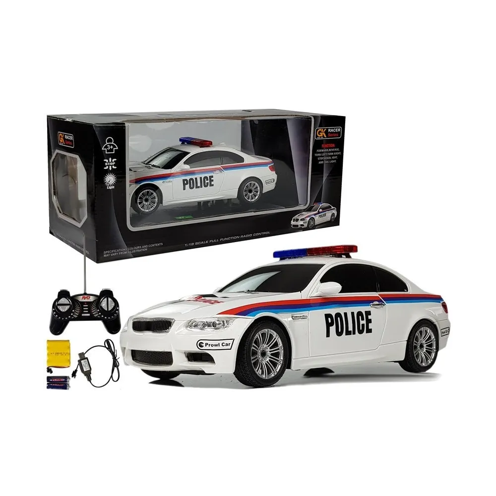 Zdalnie sterowany samochód policyjny w skali 1:18 na białym tle