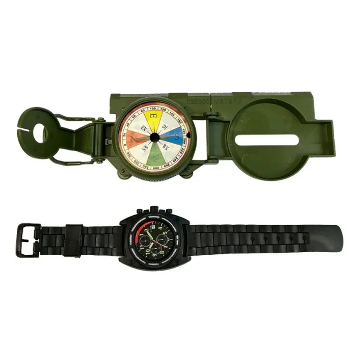 Manierka oraz nieśmiertelnik z akcesoriami militarnymi dla dzieci