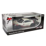 Auto R/C Porsche 911 GT3 CUP na białym tle prezentujące sportowy design