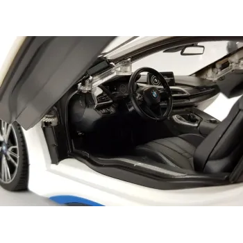 Elegancki samochód na pilota BMW i8 w białym kolorze, skala 1:14