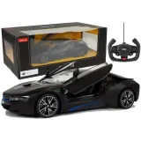 Czarny model BMW i8 Rastar 1:14 widok z boku na jasnym tle