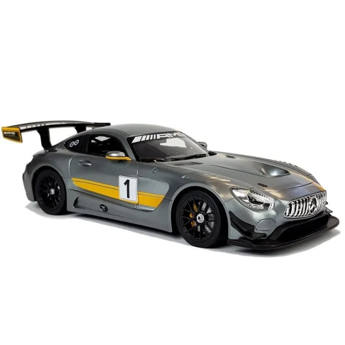 Przód samochodu Mercedes AMG GT3 Rastar ze świecącymi światłami LED