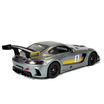 Auto R/C Mercedes AMG GT3 Rastar podczas dynamicznej jazdy