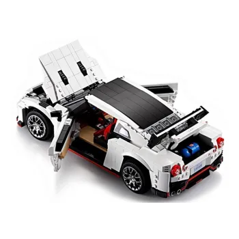 Zestaw klocków z instrukcją i częściami do montażu sportowego samochodu
