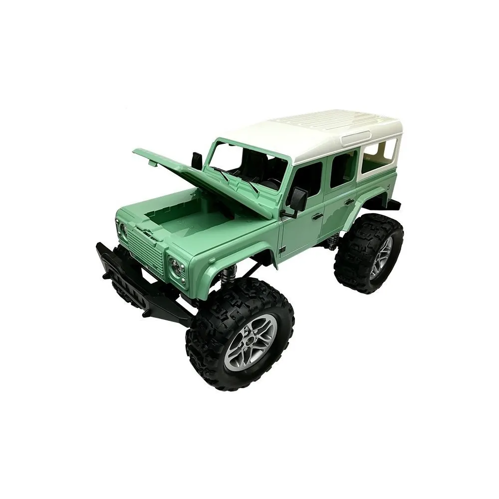 Zbliżenie na felgi i opony terenowe Defender 1:14 RC