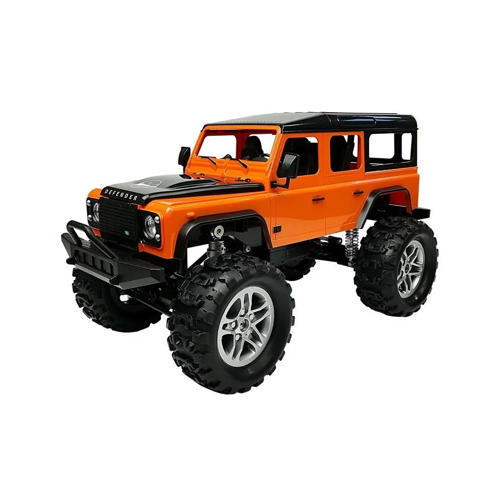 Zbliżenie na przód Land Rover Defender RC, podkreślone detale maski