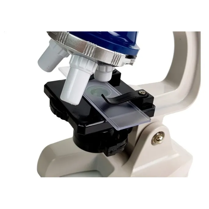 Akcesoria edukacyjne do mikroskopu dziecięcego w kompletnym zestawie