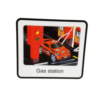 Interaktywna stacja paliw i myjnia w dziecięcym garażu na baterie