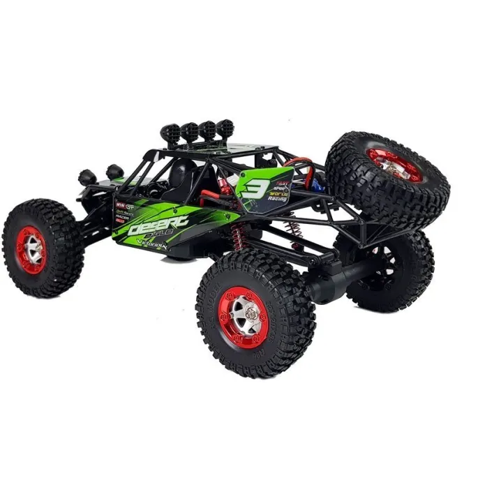Zbliżenie na duże bieżnikowane koła modelu FY-03 4x4 R/C