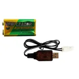 Zbliżenie pilota do zdalnego sterowania wozem strażackim R/C