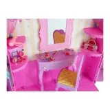 Garderoba z LED, lalką i lustrzanym stojakiem na ubrania