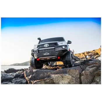 Auto na Akumulator Toyota Hilux Biały