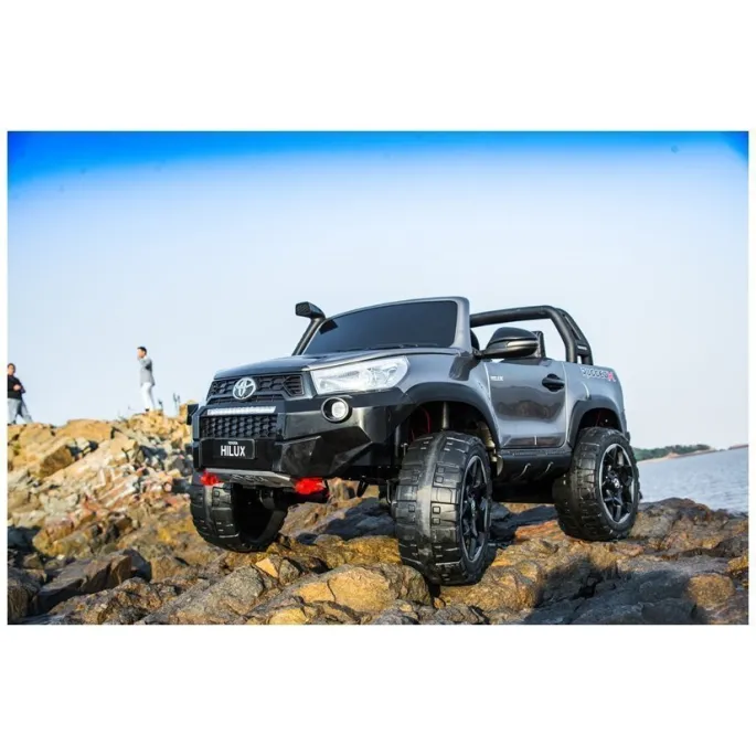 Auto na Akumulator Toyota Hilux Biały