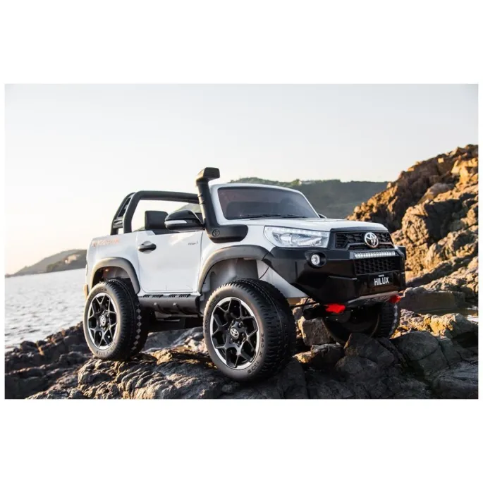 Auto na Akumulator Toyota Hilux Biały
