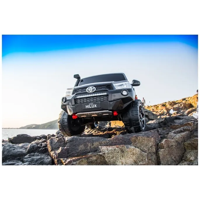 Auto na Akumulator Toyota Hilux Czarny Lakierowany