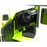 Auto terenowe RC Rock Crawler pokonujące przeszkody w terenie