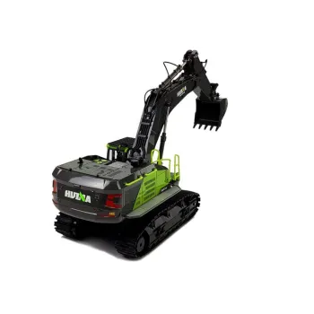 Koparka RC HuiNa 1593 jadąca po piasku