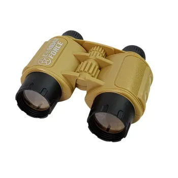 Lornetka i kompas z zestawu militarnego na tle jasnozielonych dodatków