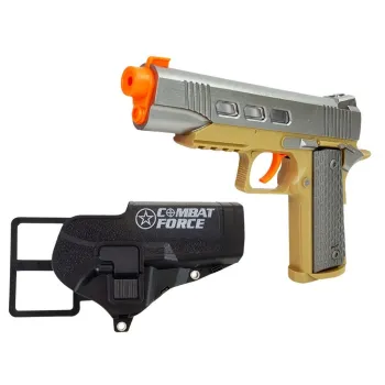 Elementy zestawu wojskowego rozłożone na białym tle