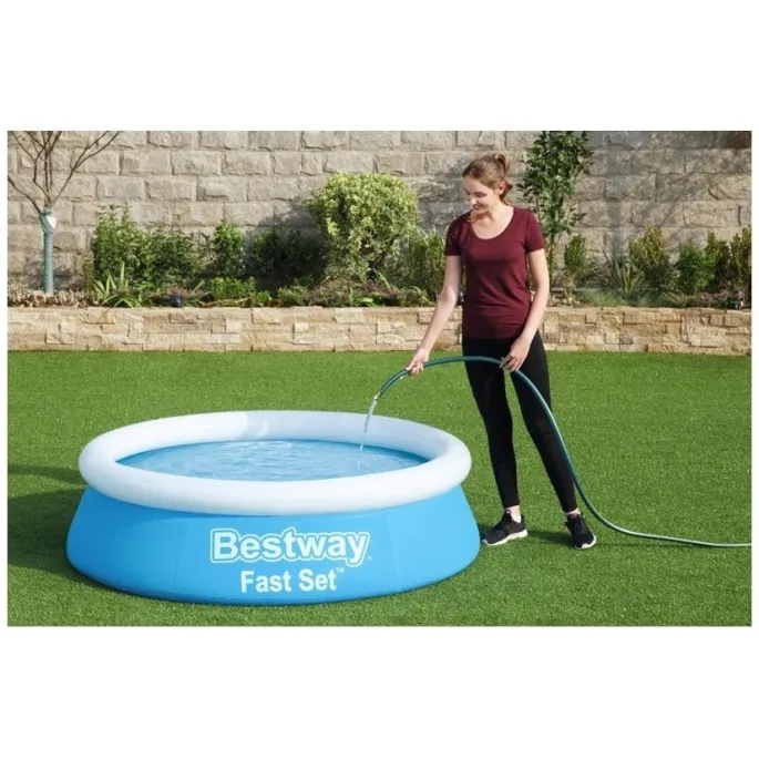 Dmuchany pierścień gwarantujący stabilność basenu ogrodowego