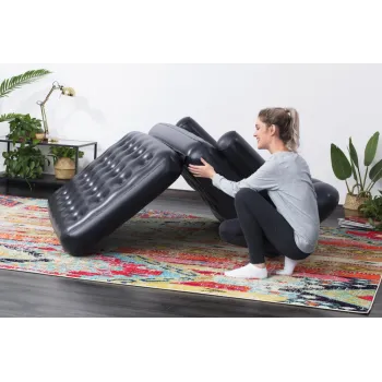 Materac Bestway 75054 podczas relaksu w ogrodzie