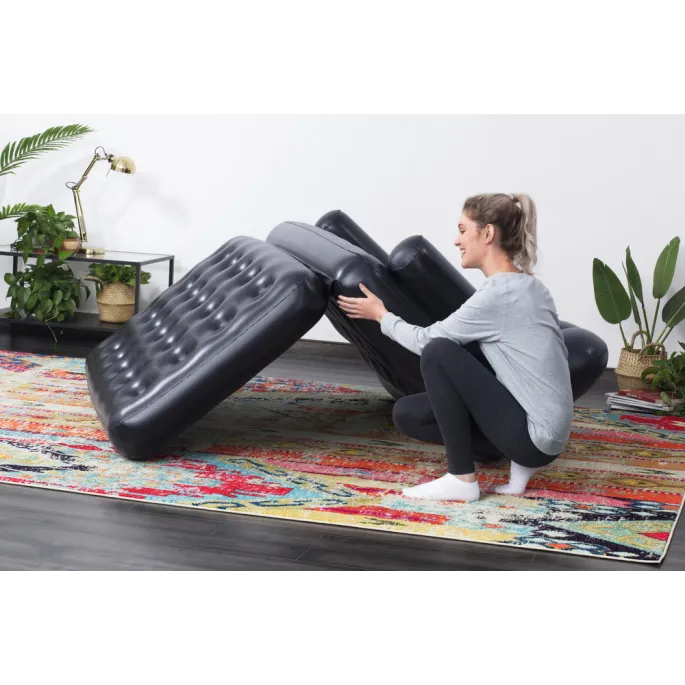 Materac Bestway 75054 podczas relaksu w ogrodzie