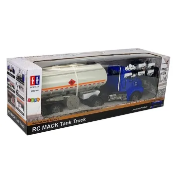 Rozpakowana ciężarówka cysterna z akcesoriami i pilotem