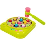 Plansza do gry Uderz Kreta z widocznymi kretami i dwoma młotkami