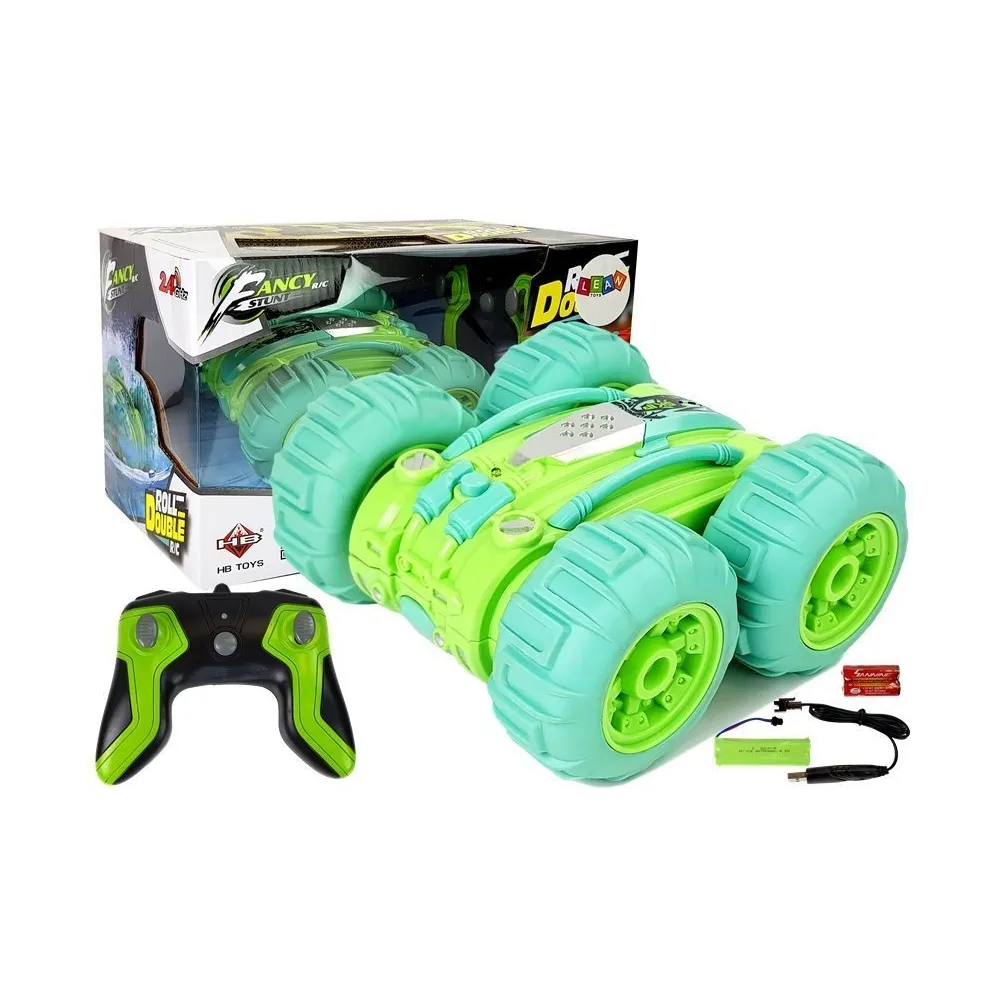 Zielona amfibia RC dwustronna podczas jazdy po lądzie