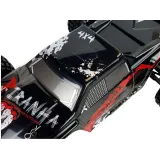 Pojazd z napędem 4x4 pokonujący przeszkody w terenie