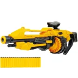 Zbliżenie na obrotowy magazynek pistoletu na piankowe naboje