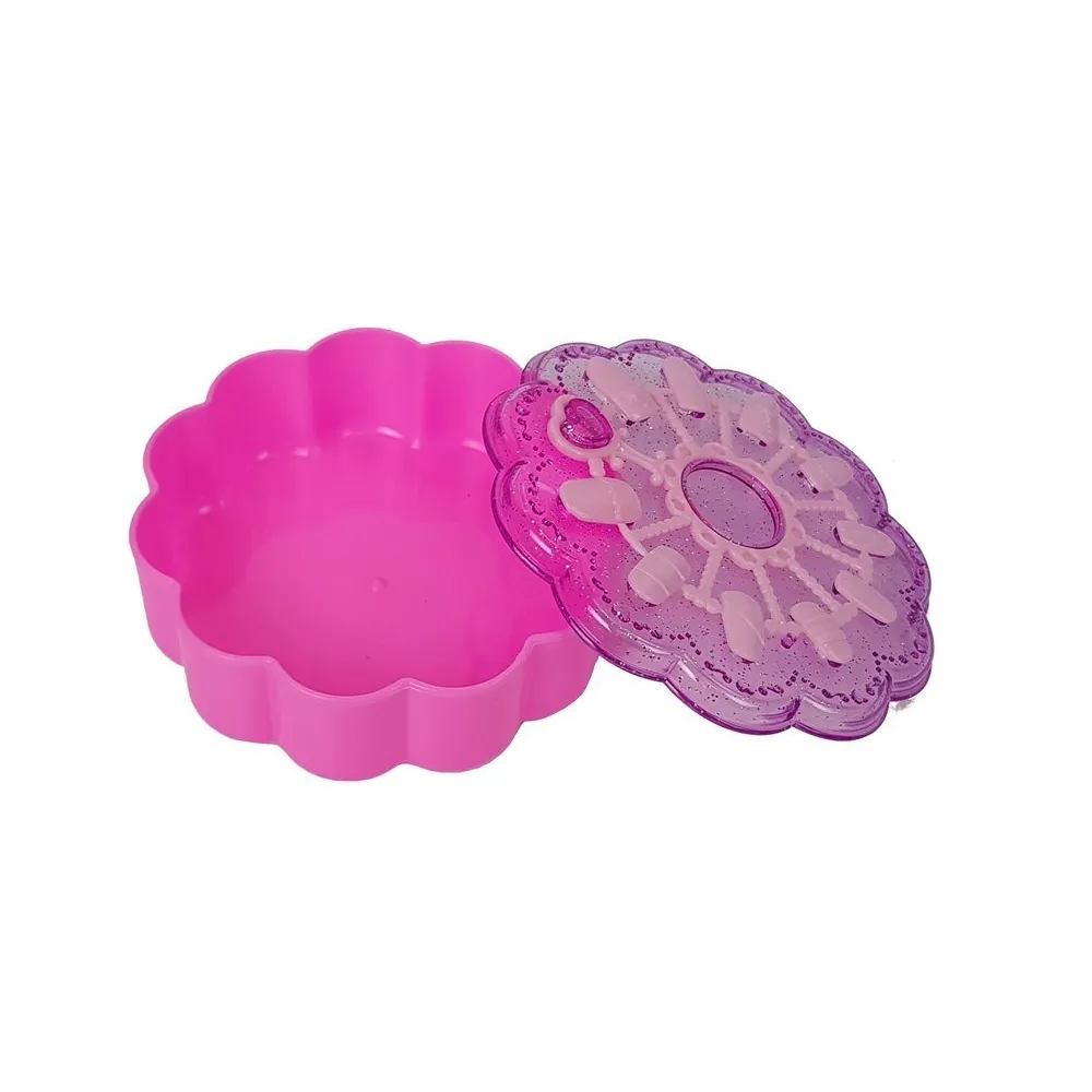 Akcesoria do stylizacji paznokci i wzorniki w zestawie kreatywnym