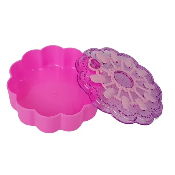 Akcesoria do stylizacji paznokci i wzorniki w zestawie kreatywnym