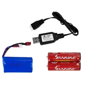 Zestaw: auto rajdowe, pilot, akumulator i ładowarka USB na jednym zdjęciu