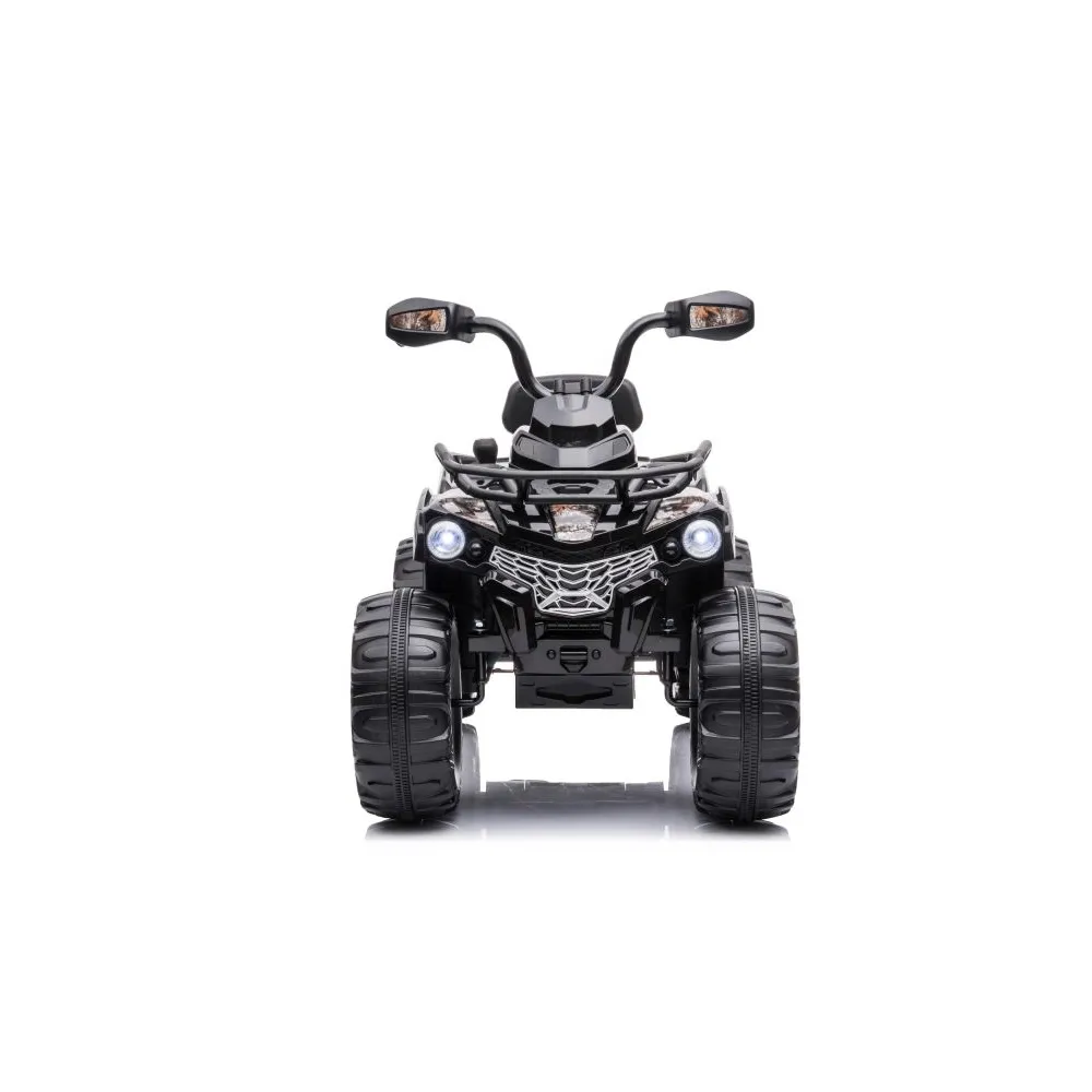 Czarny quad na akumulator Madman JS009 na trawie, widok z boku