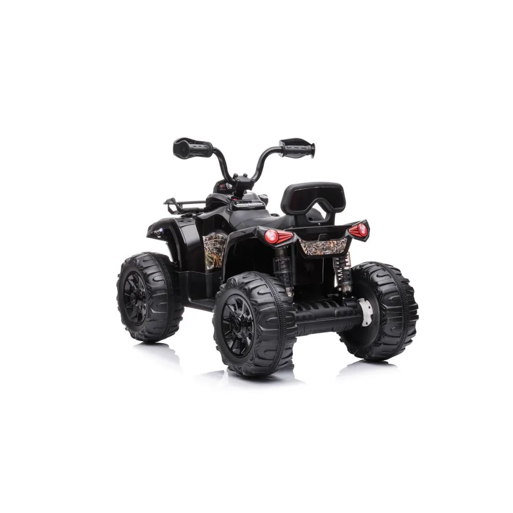 Quad elektryczny Madman JS009 w stylowym czarnym kolorze na tle drzew