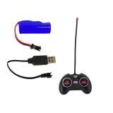 Pomarańczowa ciężarówka RC przygotowana do jazdy na zewnątrz