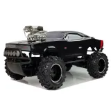 Model samochodu RC w skali 1:10 z gumowymi kołami i amortyzatorami