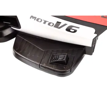 Motorek dziecięcy HT-5188 podczas jazdy na świeżym powietrzu