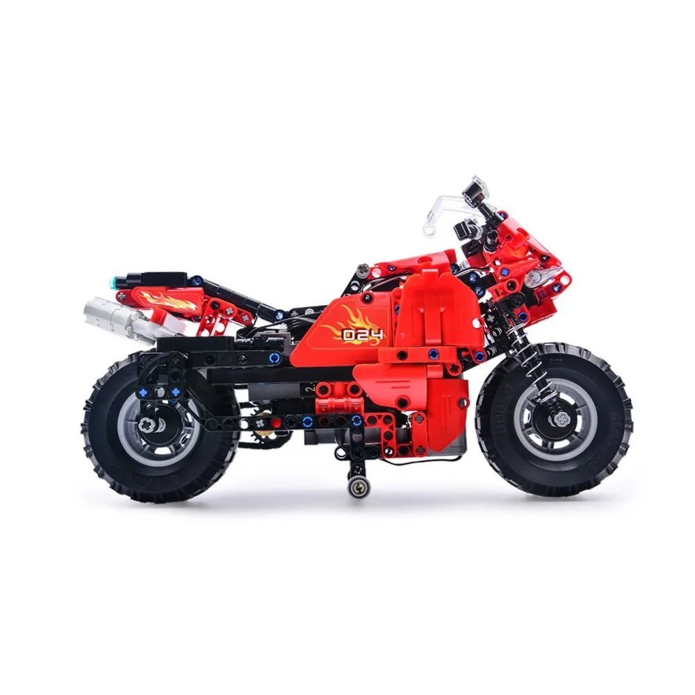 Pilot do zdalnie sterowanego motocykla CADA w zestawie