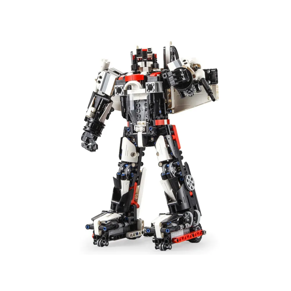 Robot z klocków konstrukcyjnych, przeznaczony do zdalnego sterowania