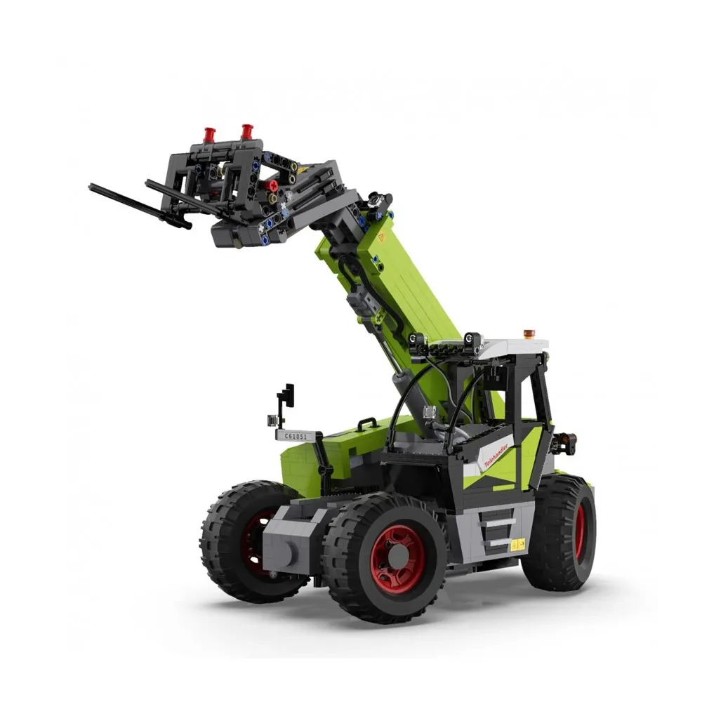 Szczegółowy widok kabiny koparki CADA z oświetleniem LED