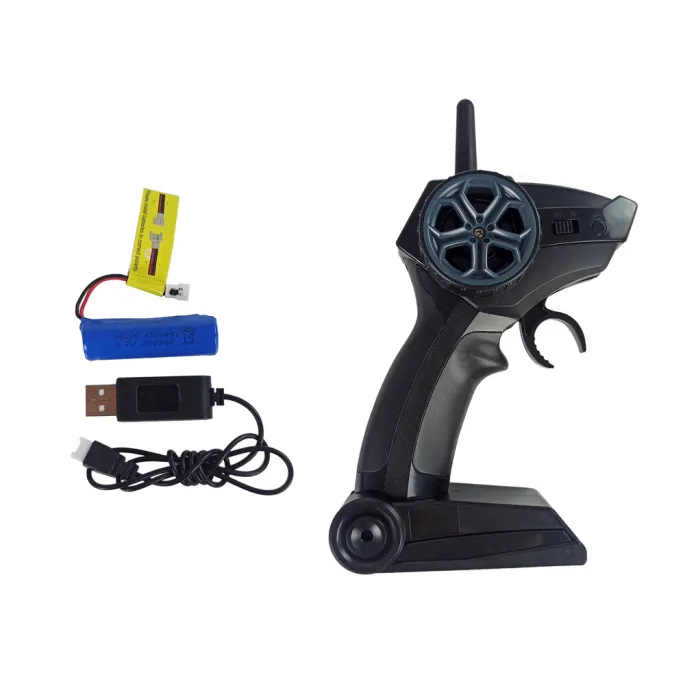 Pilot do sterowania łodzią 2,4 GHz przedstawiony na zbliżeniu