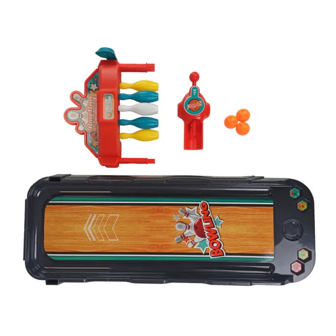 Rozgrywka mini kręgle – przewracanie kręgli wyrzutnią