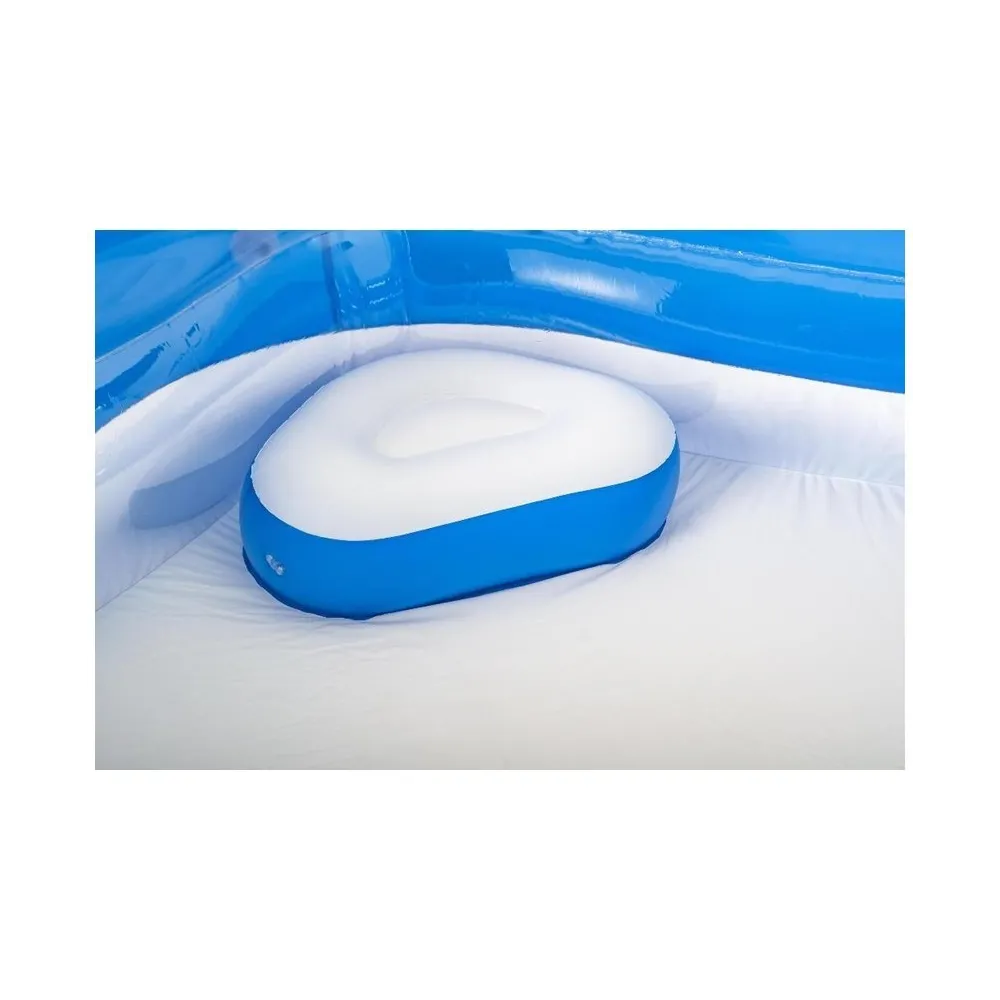 Basen dmuchany Bestway 54153 w ogrodzie podczas słonecznego dnia